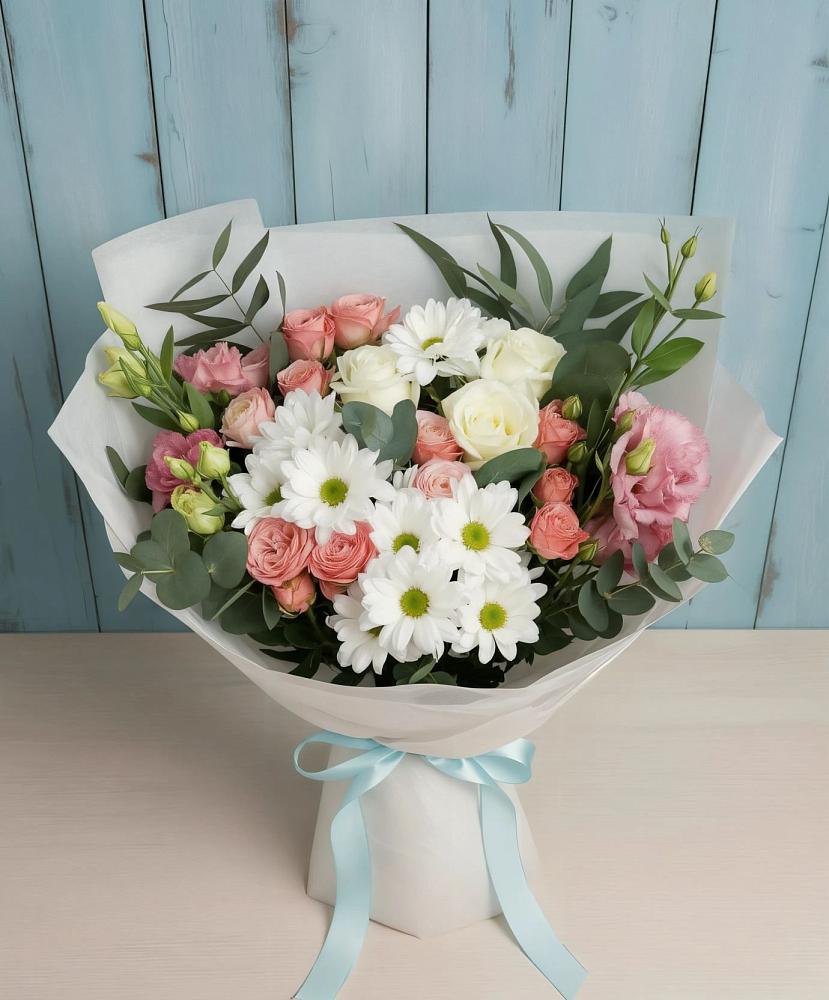 Букет цветов из: Розы, Лизиантусы и Хризантемы в Ямуге