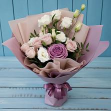 Букет цветов из:  Розы и Лизиантусы в Ямуге