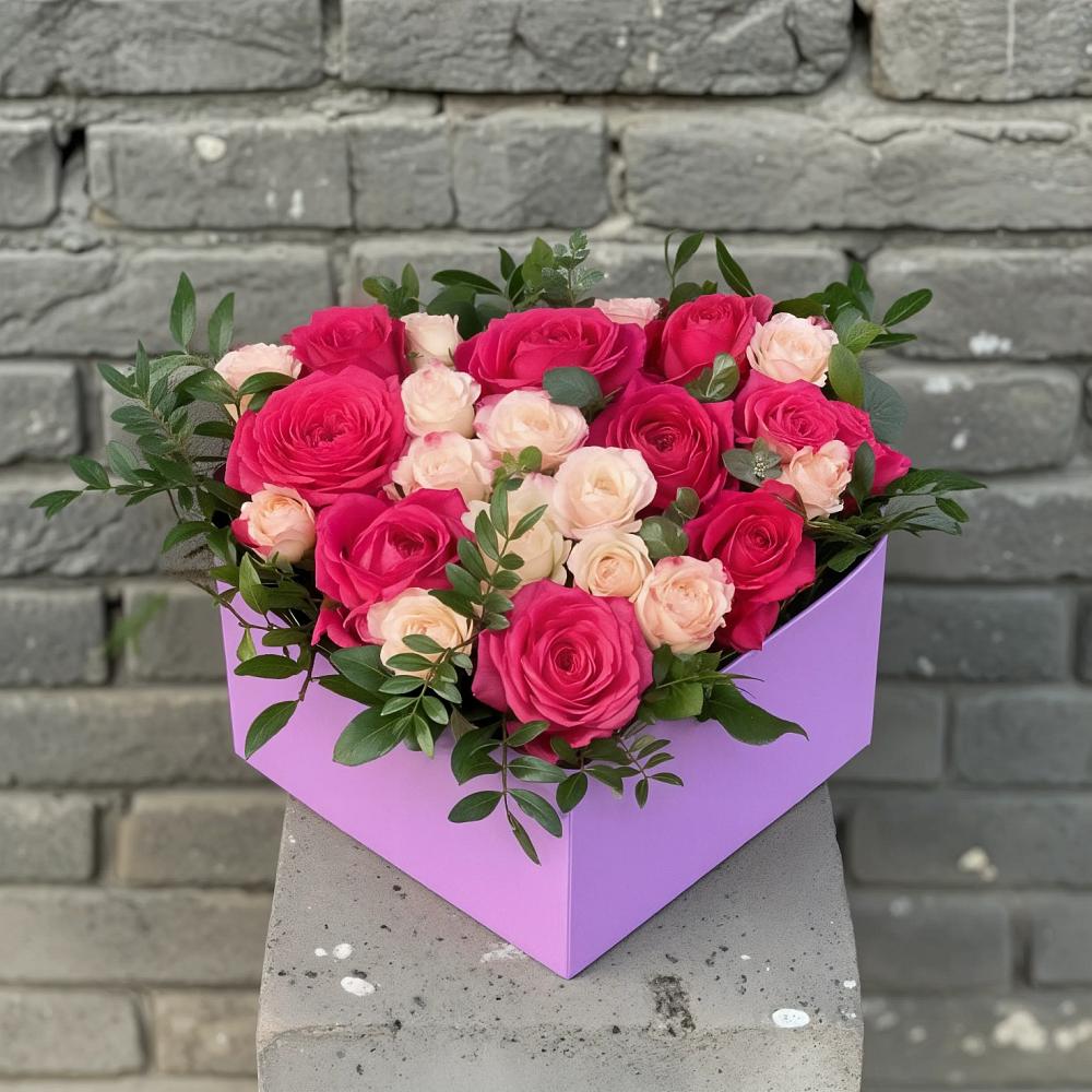 Цветочная композиция из Розы в коробке в Ямуге