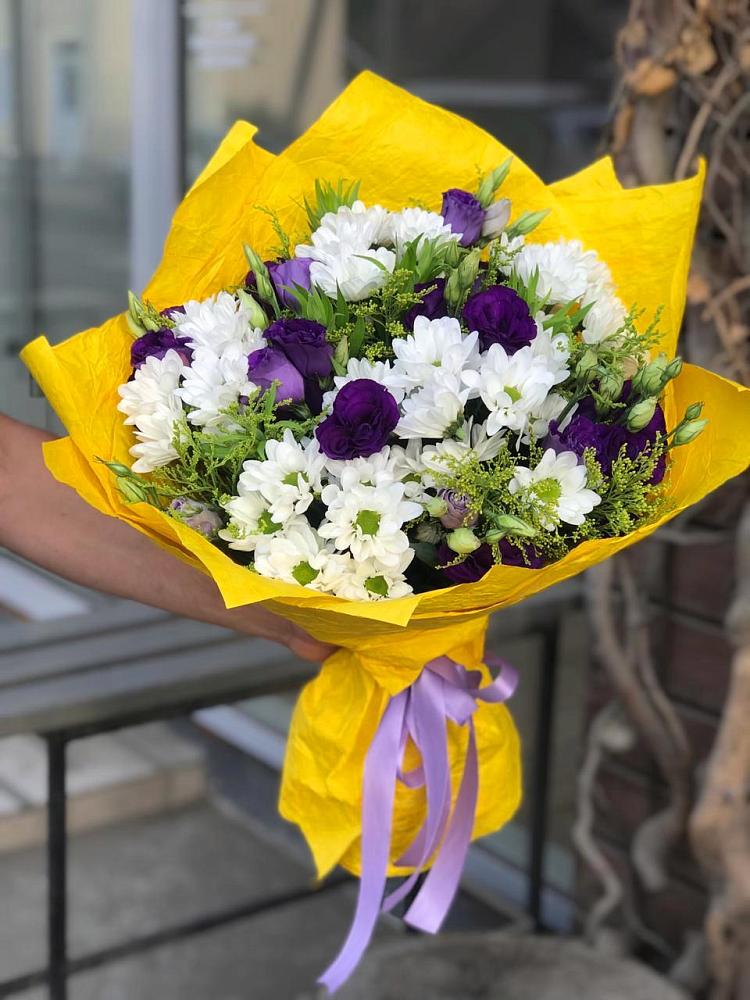 Букет цветов из: Ирисы, Хризантемы и Ромашки в Ямуге