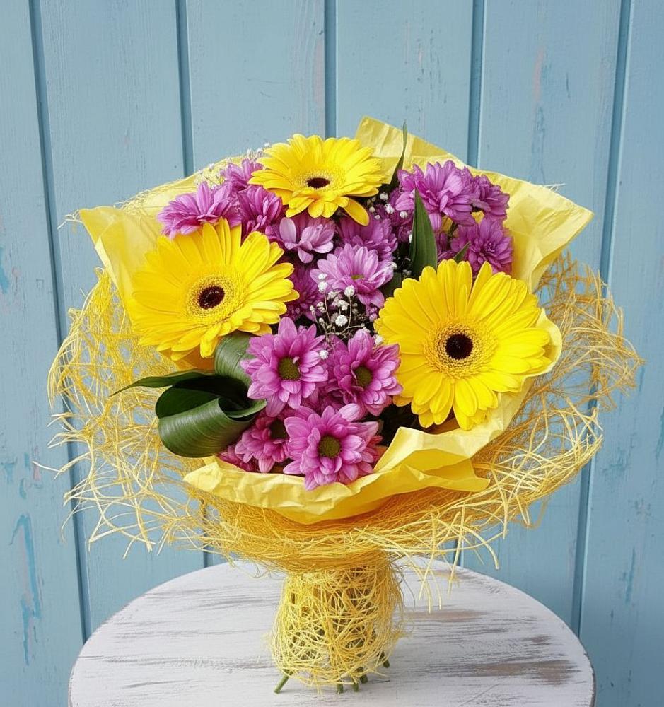 Букет цветов из: Хризантемы и Герберы в Ямуге