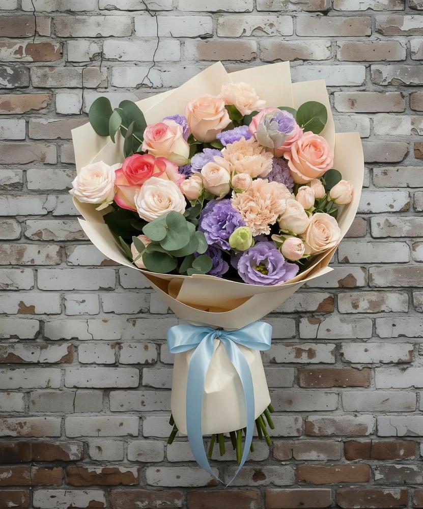 Букет цветов из: Розы, Лизиантусы и Гвоздики в Ямуге