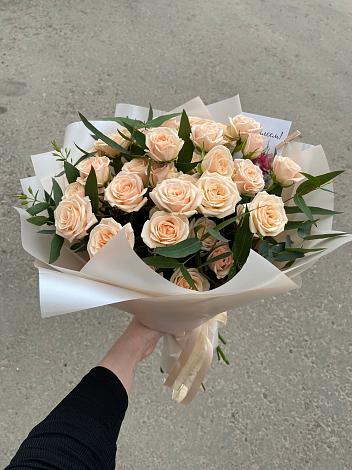 Букет Кремовые розы Латте в Ямуге