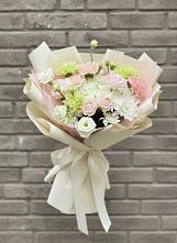Букет цветов из:  Гвоздики, Розы, Лизиантусы и Хризантемы в Ямуге