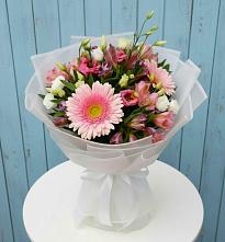 Букет цветов из:  Герберы, Альстромерии и Лизиантусы в Ямуге