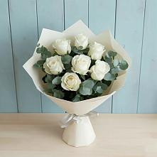 Букет Белые розы в Эвкалипте в Ямуге