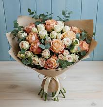 Букет цветов из:  Альстромерии и Розы в Ямуге