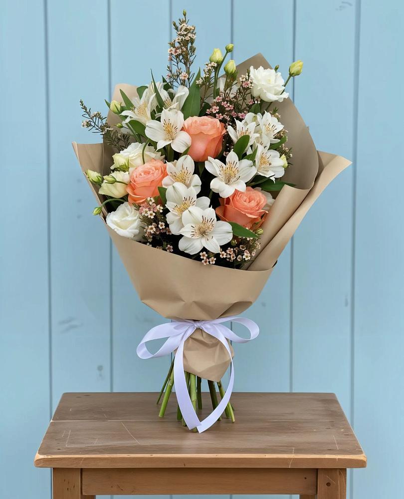 Букет цветов из: Альстромерии, Лизиантусы, Розы и Хризантемы в Ямуге