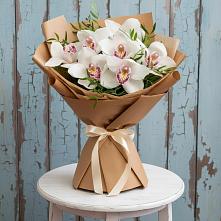 Букет цветов из:  Орхидеи и Розы в Ямуге